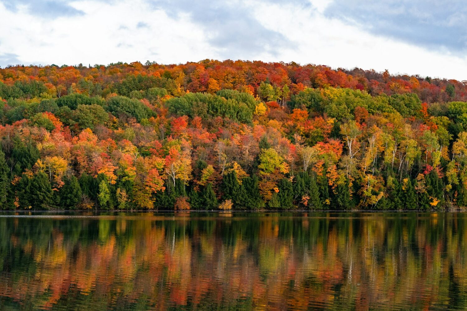 Fall Foliage in Massachusetts — Where to Go, When to Go, and What the Crowds Miss